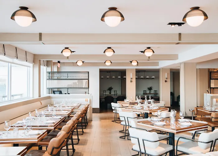 Golf hotel: Newport Harbor Island Resort